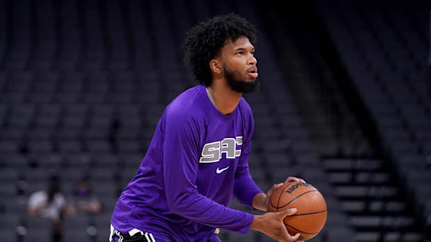Marvin Bagley with the Kings.